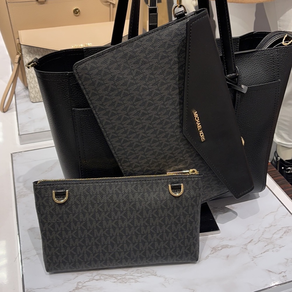 Michael Kors Maisie Large Pebbled Leather 3-in-1 Tote Bag - Picture 11 of 16